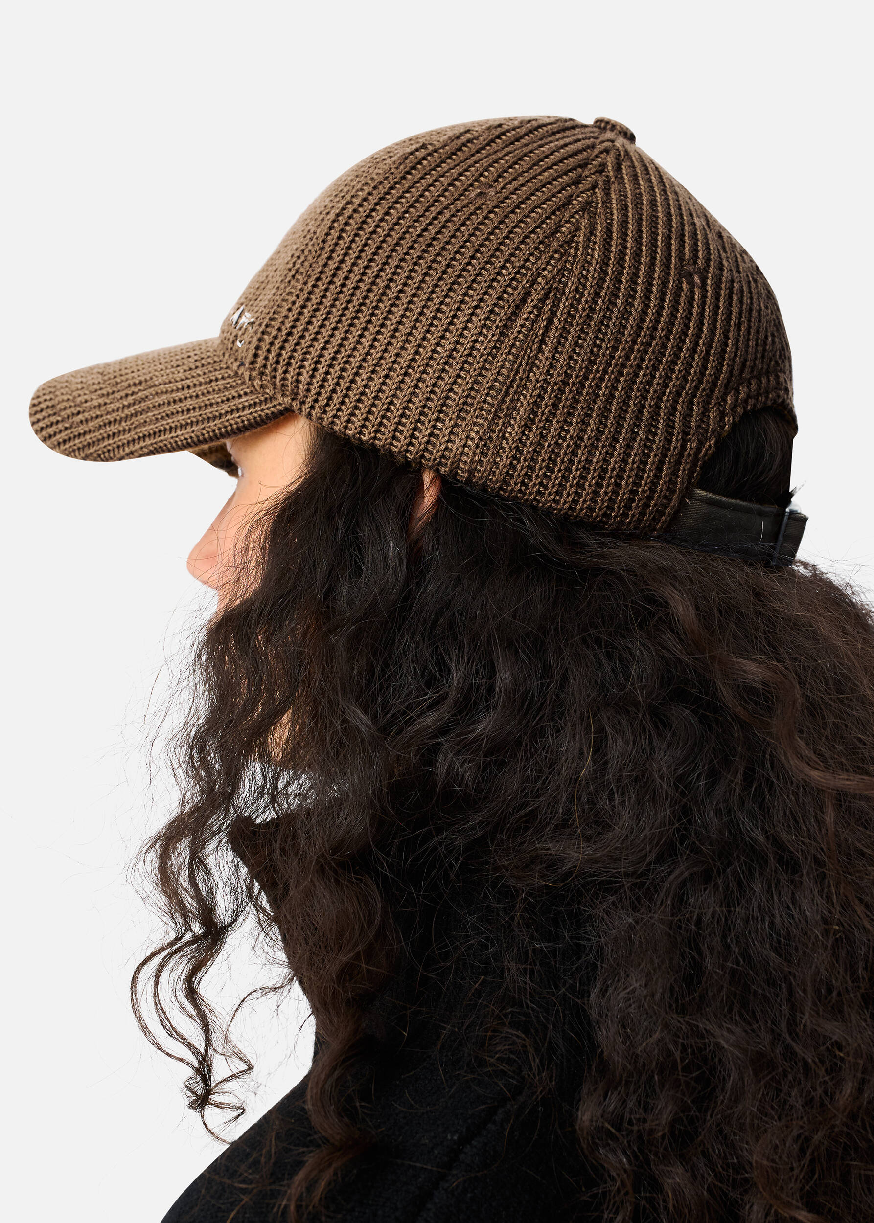 Arigato Knitted Cap Brown 3 Arigato Knitted Cap Brown
