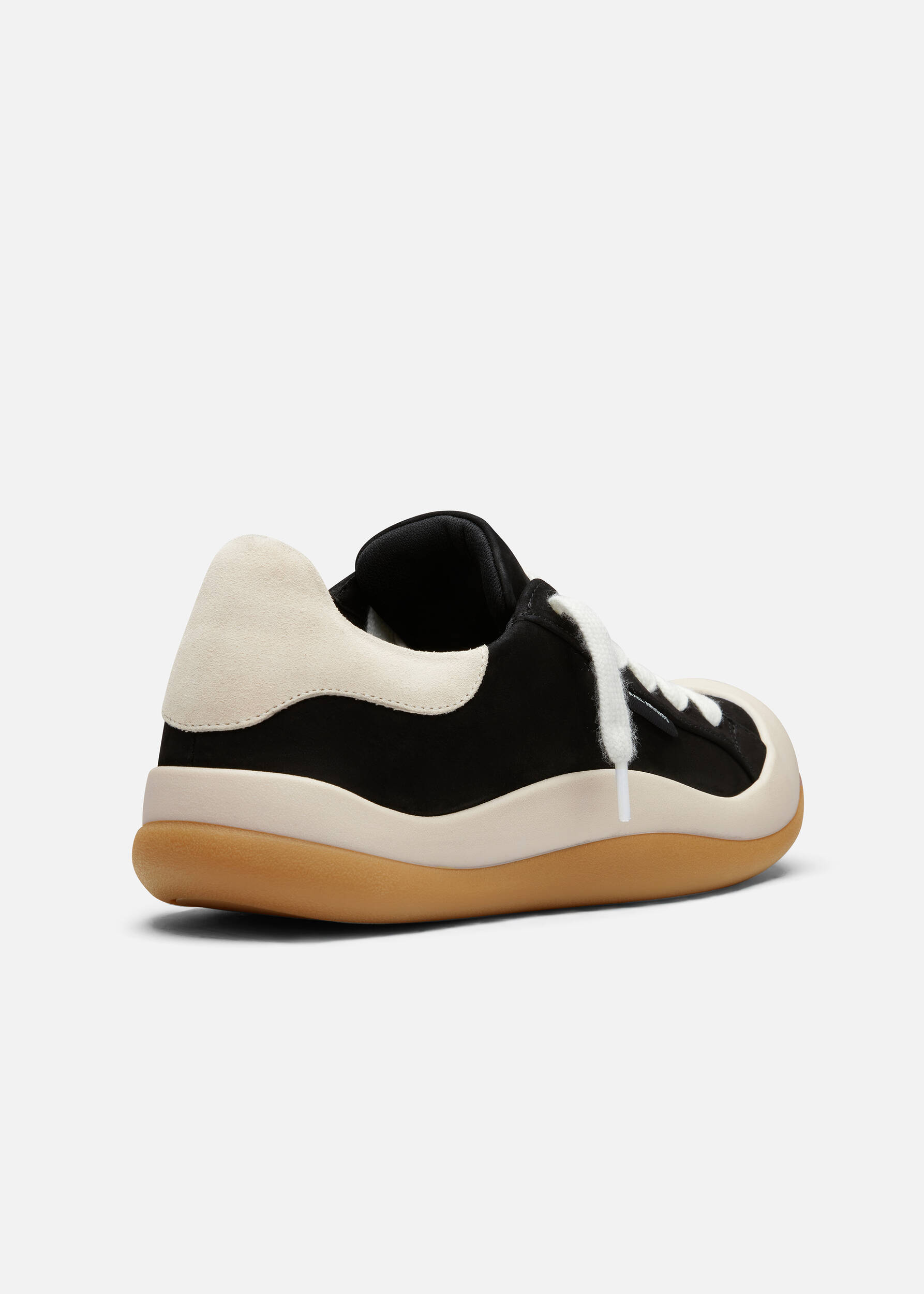 Squish Sneaker Black/Gum