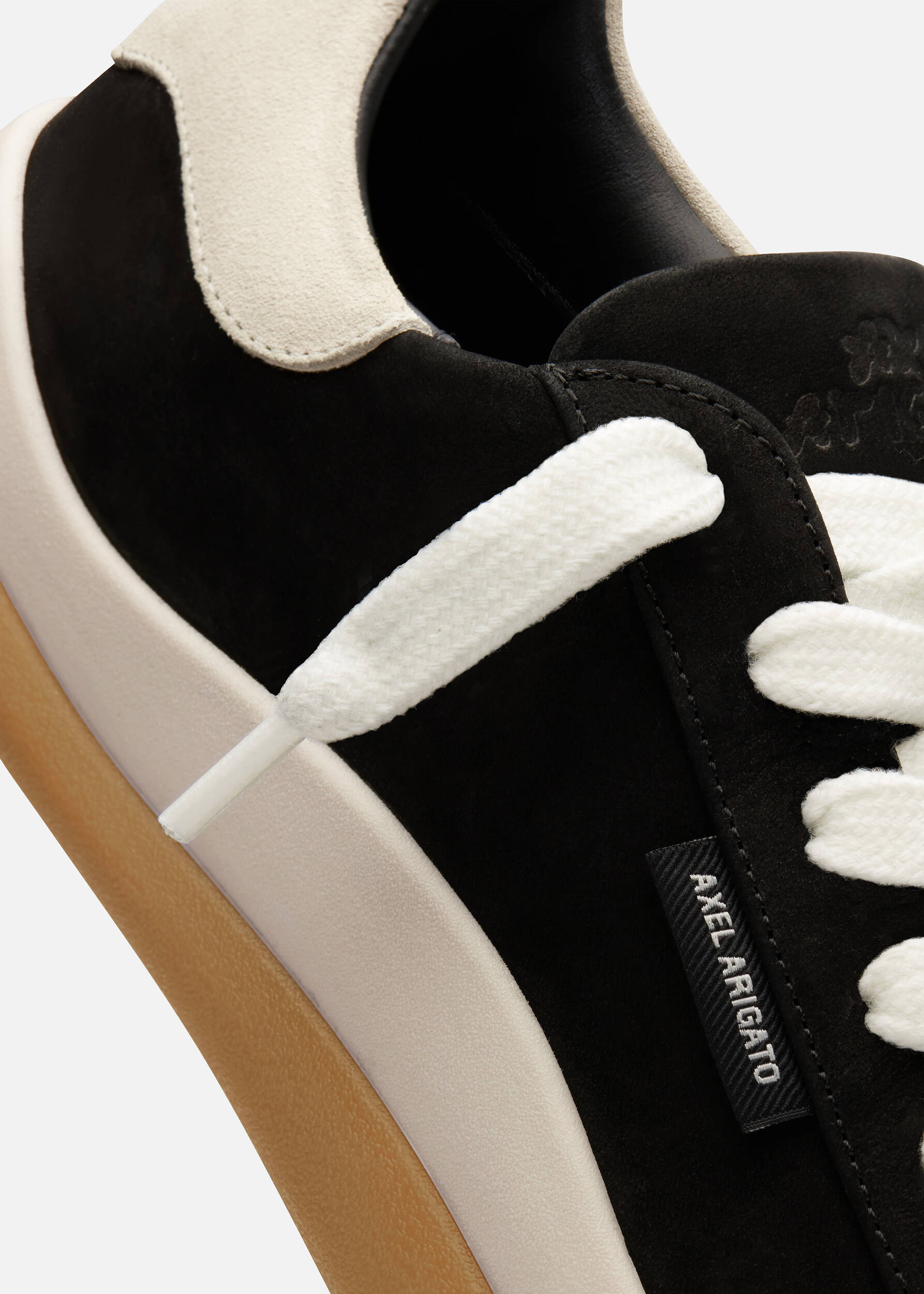 Squish Sneaker Black/Gum