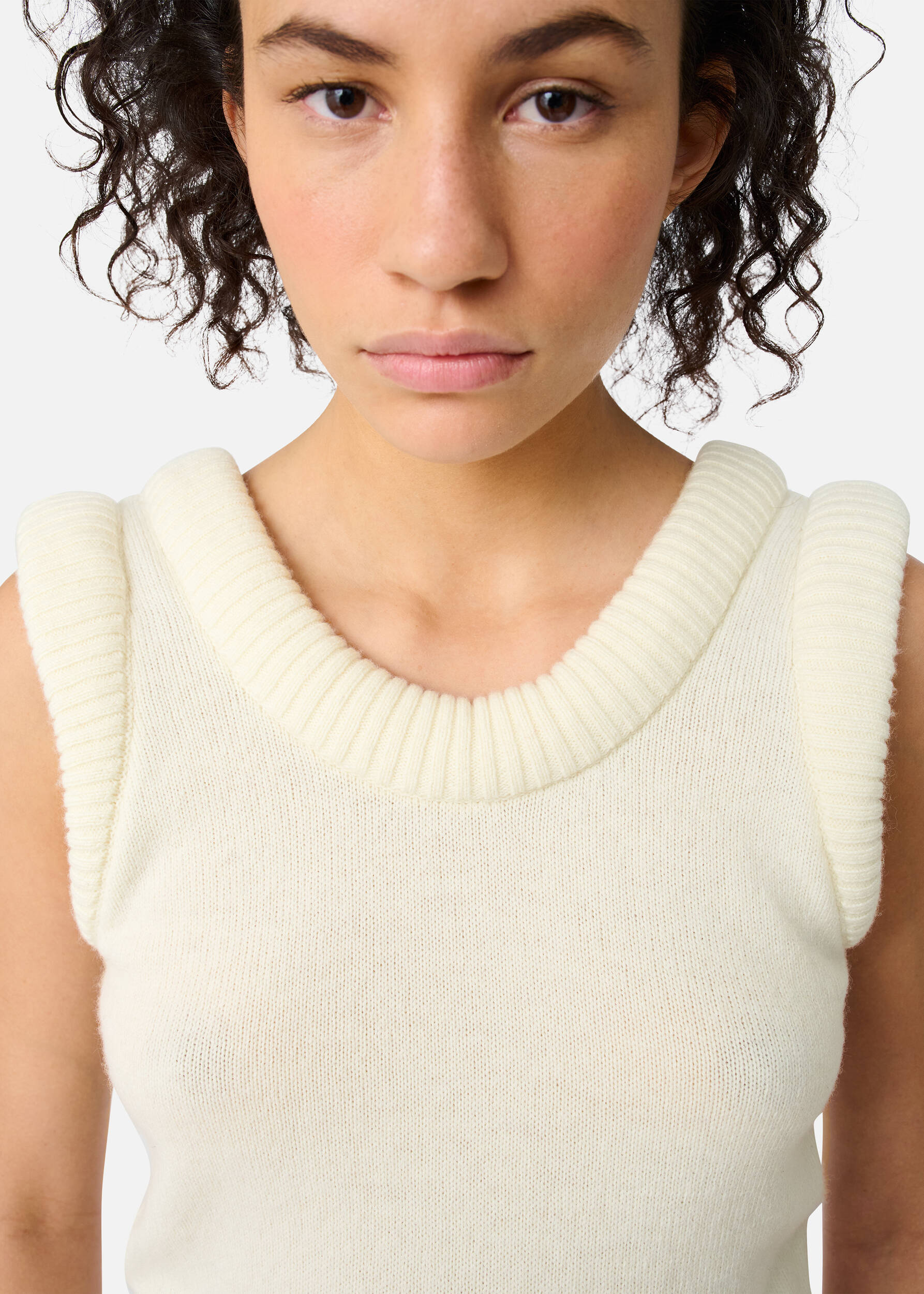 Marla Vest Off White 4 Marla Vest Off White