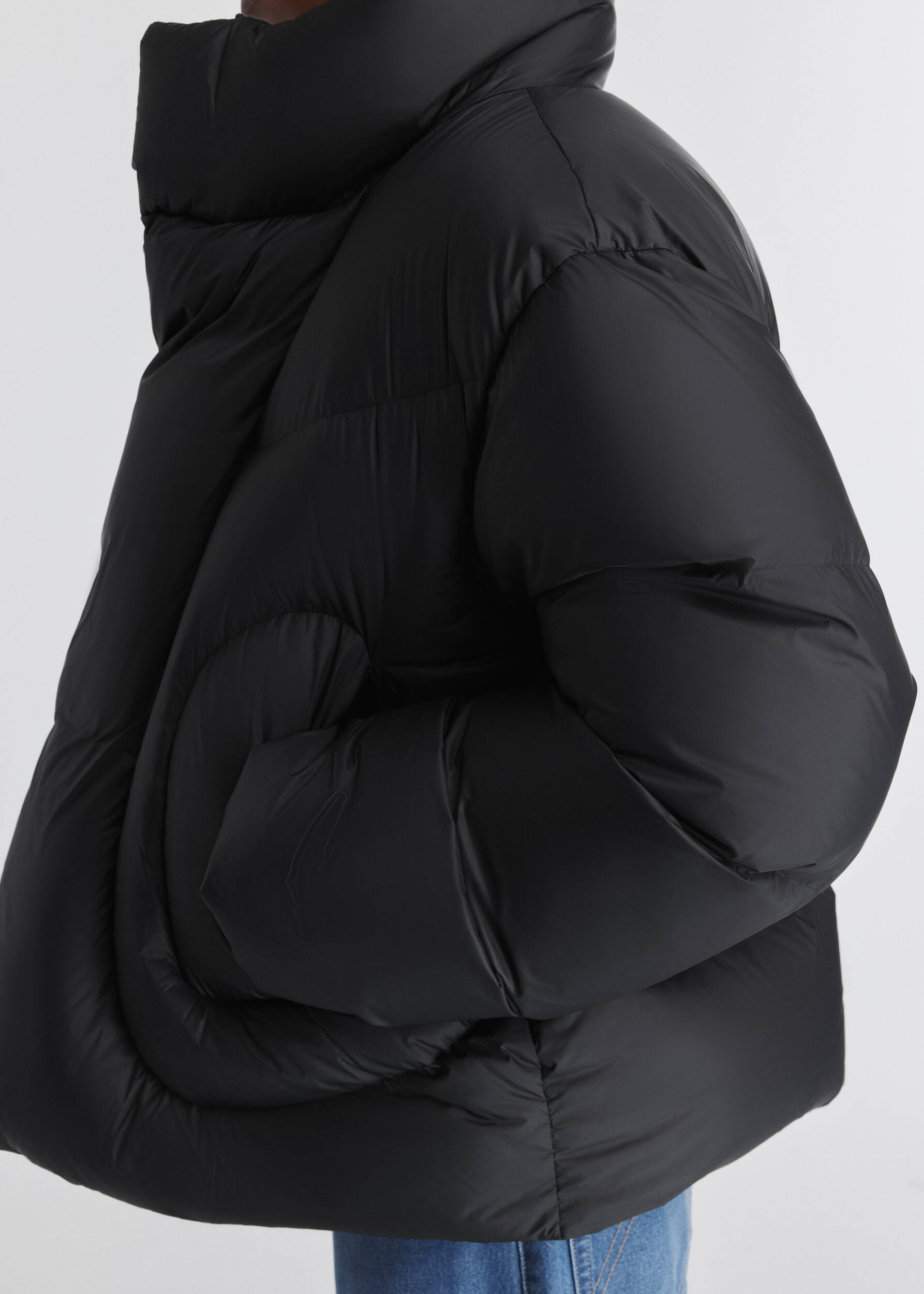 Puff Puff Puffer Black 4 Puff Puff Puffer Black
