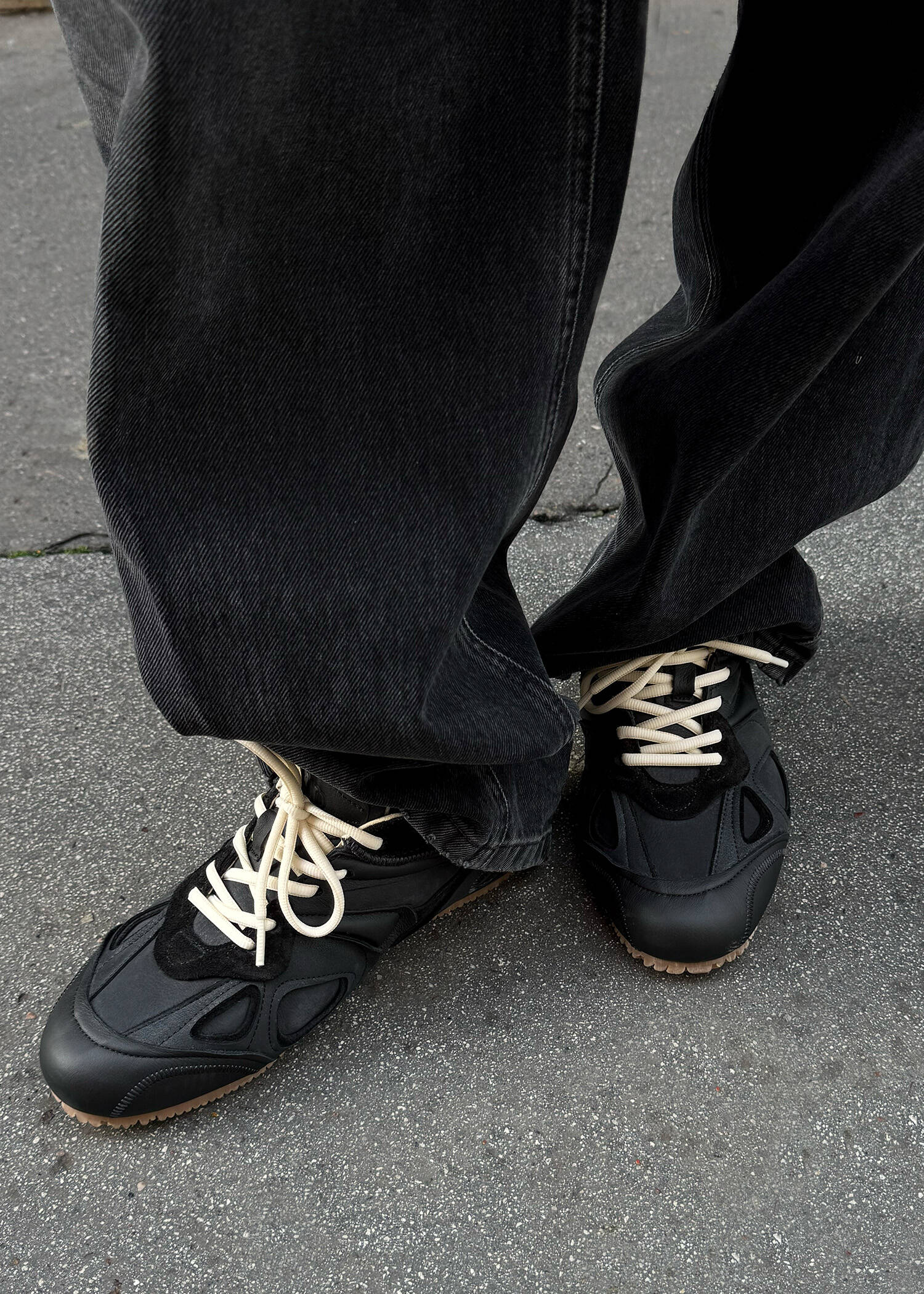 Slow Runner Black/Gum